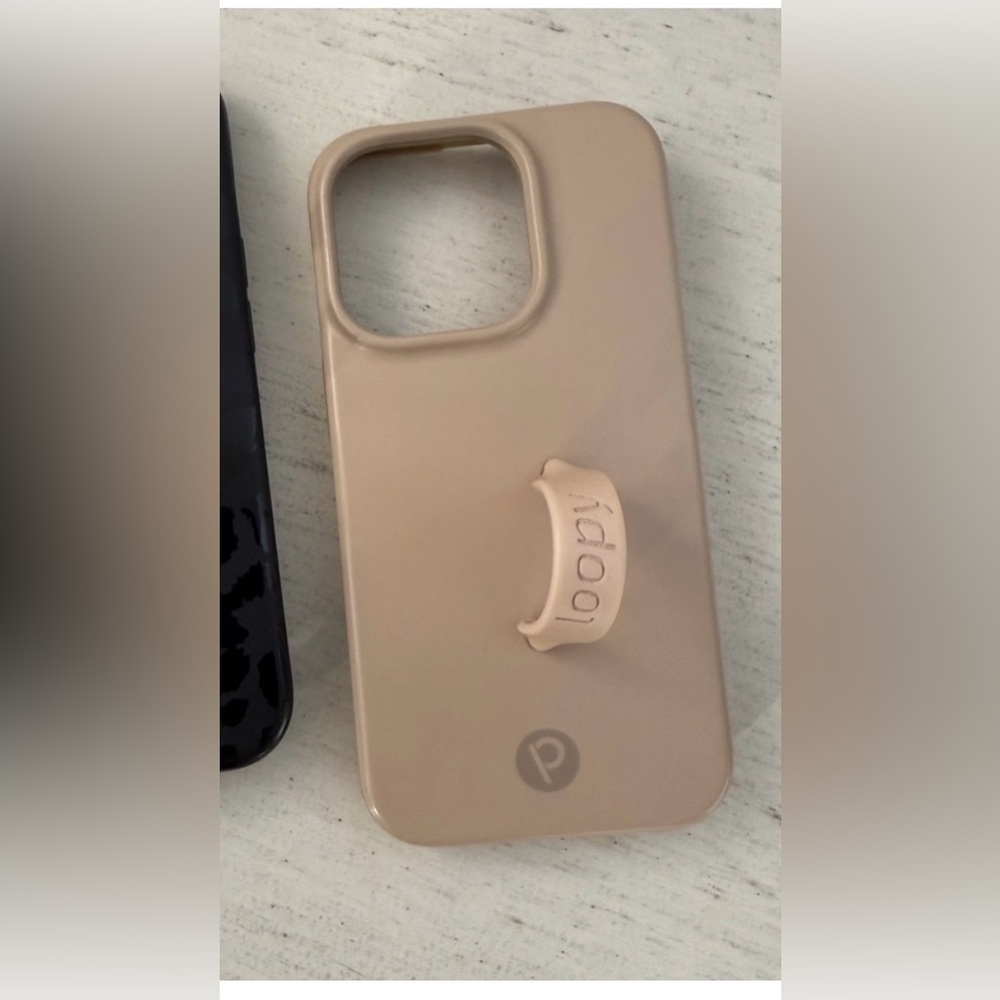 Loopy Case Tan Phone Case 14 Pro lefty
